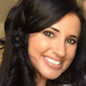 Meet your Posher, Davina a.